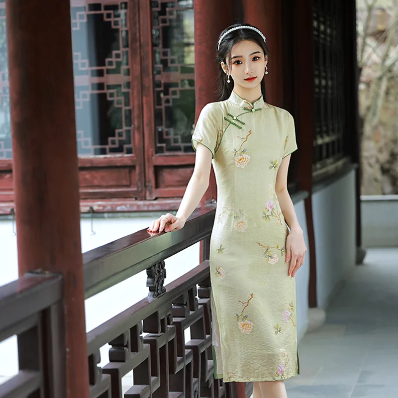 

Yuetang 2022 New Brocade Cotton Improved Cheongsam Spring and Summer Long Young Girls Retro Exquisite Slim Dress for Daily Wear