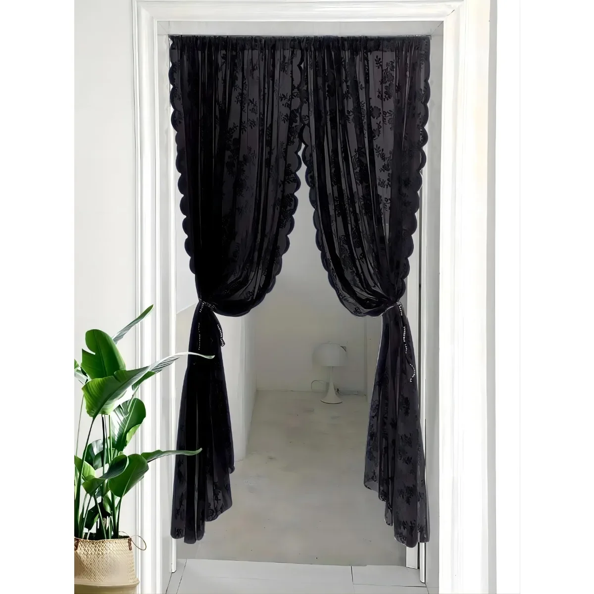 

Белая кружевная занавеска из полиэстера