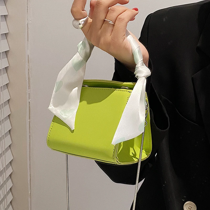 

Маленькие женские сумки через плечо из искусственной кожи с клапаном, трендовая летняя дамская сумочка 2022, роскошные дизайнерские женские ...