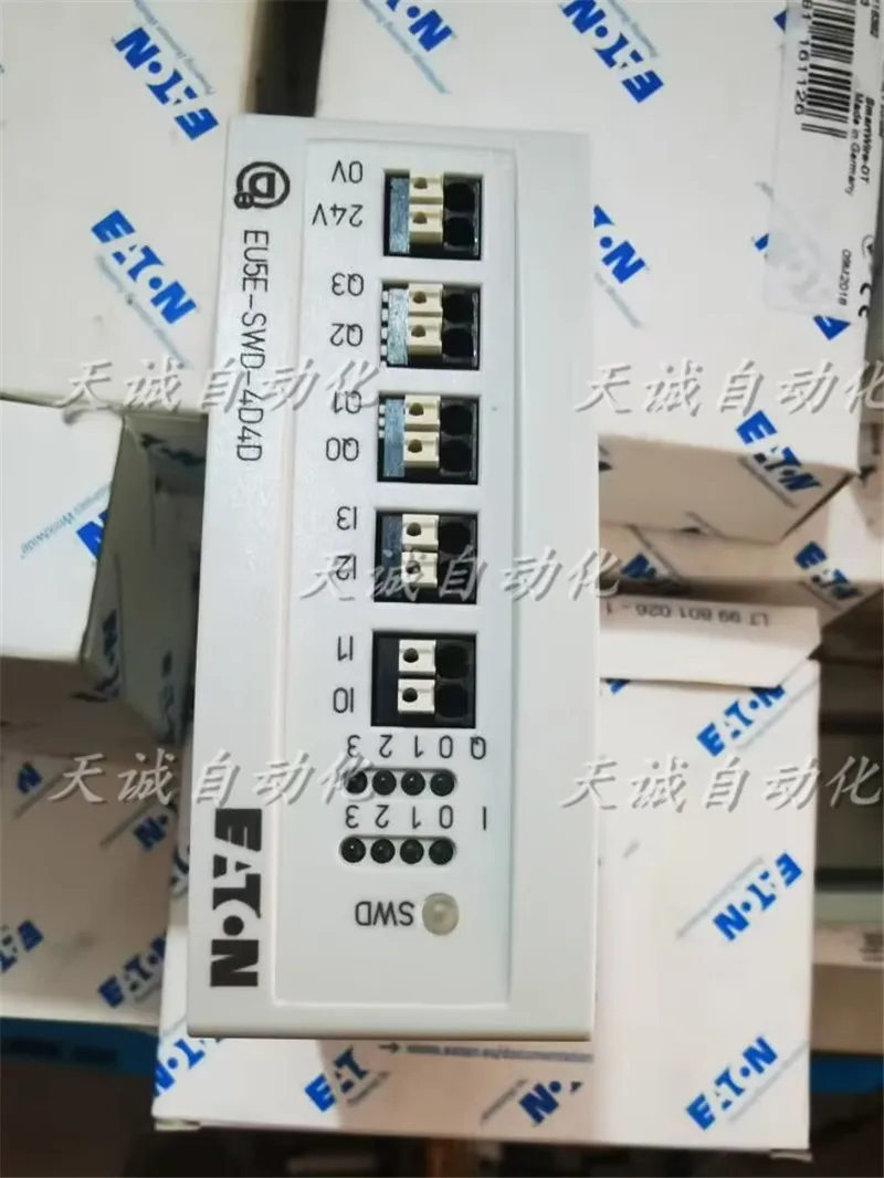 Оригинальный модуль Eaton Admiralty Mueller 2025 EU5E-SWD-4D4D 24 В постоянного тока 0 5 А Spot
