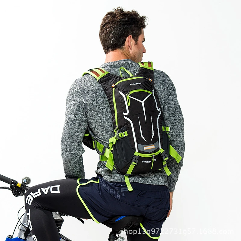 Motorcycle Backpack 18L Large Capacity Riding Backpack Men Waterproof Hiking Climbing Bag Hydration Water Bag Send Rain Cover