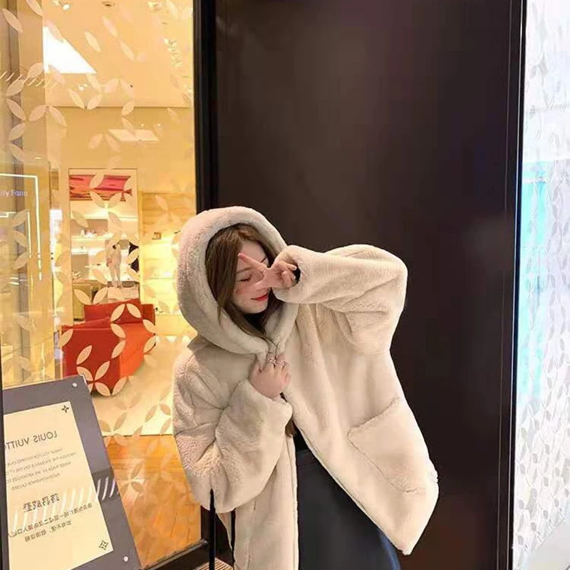 Short Faux Fur Coat Women Fashin High Quality Hooded New Autumn Winter Jacket Female Clothing Loose Thicken Warm Rabbit Fur Tops