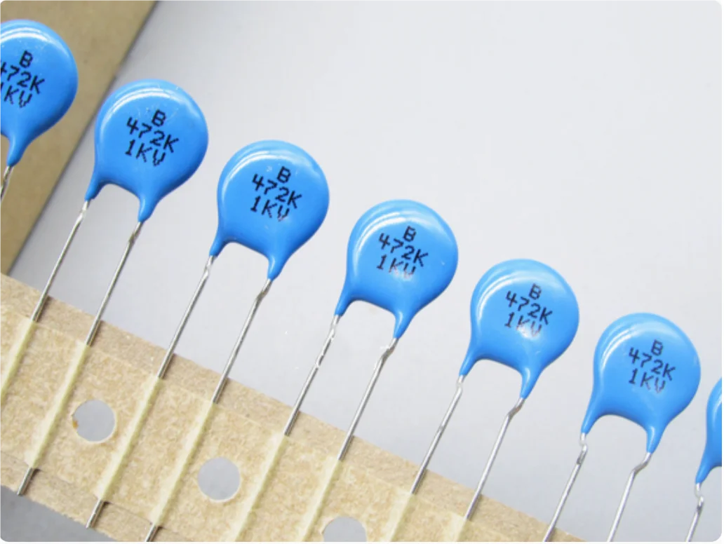 10 шт. B 472K 1KV 4700PF 4.7NF 1000V CK45-B3AD472KYVN мм * 3 p = 5 08 |