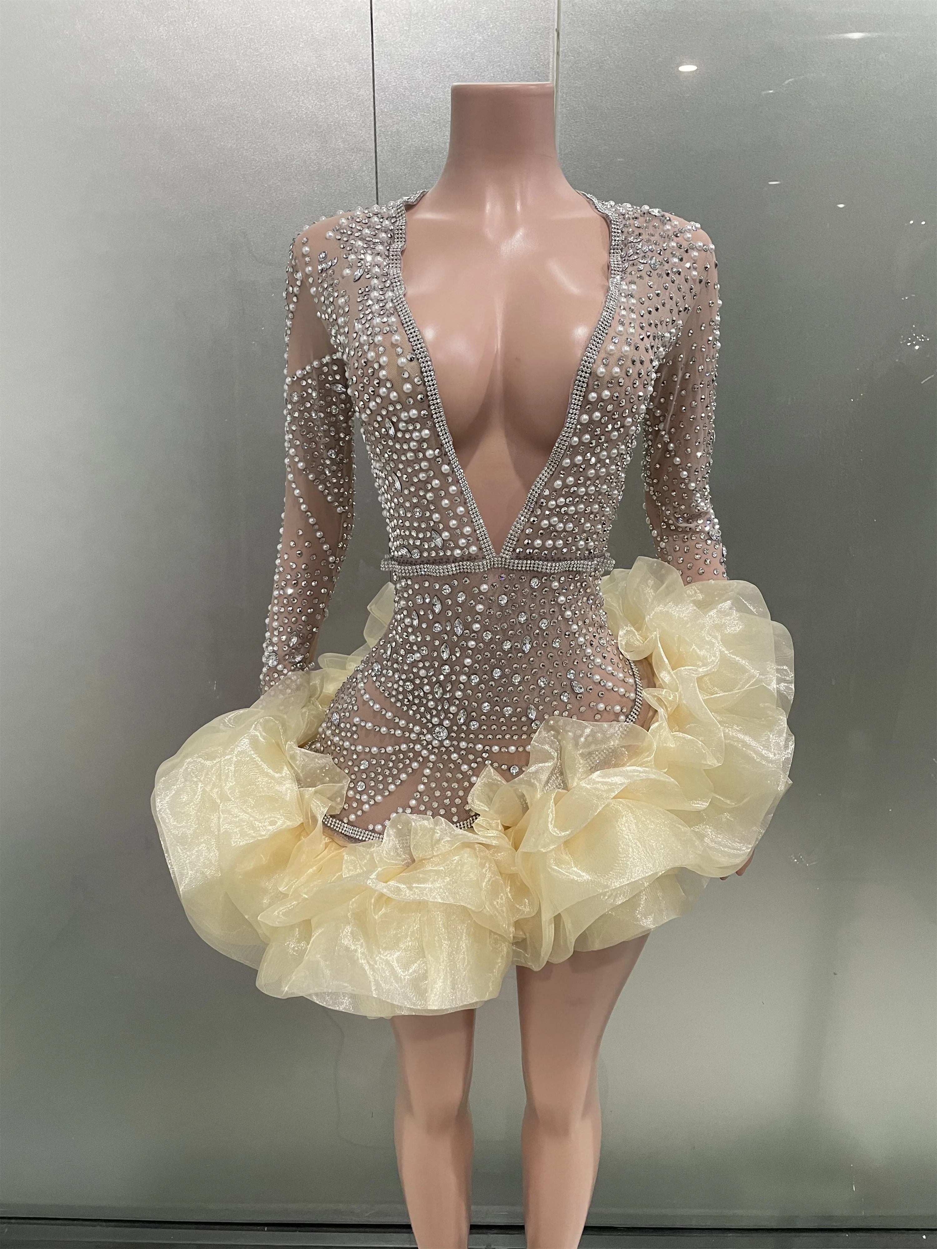 Блестящие стразы и жемчуг эластичное прозрачное сетчатое платье с глубоким