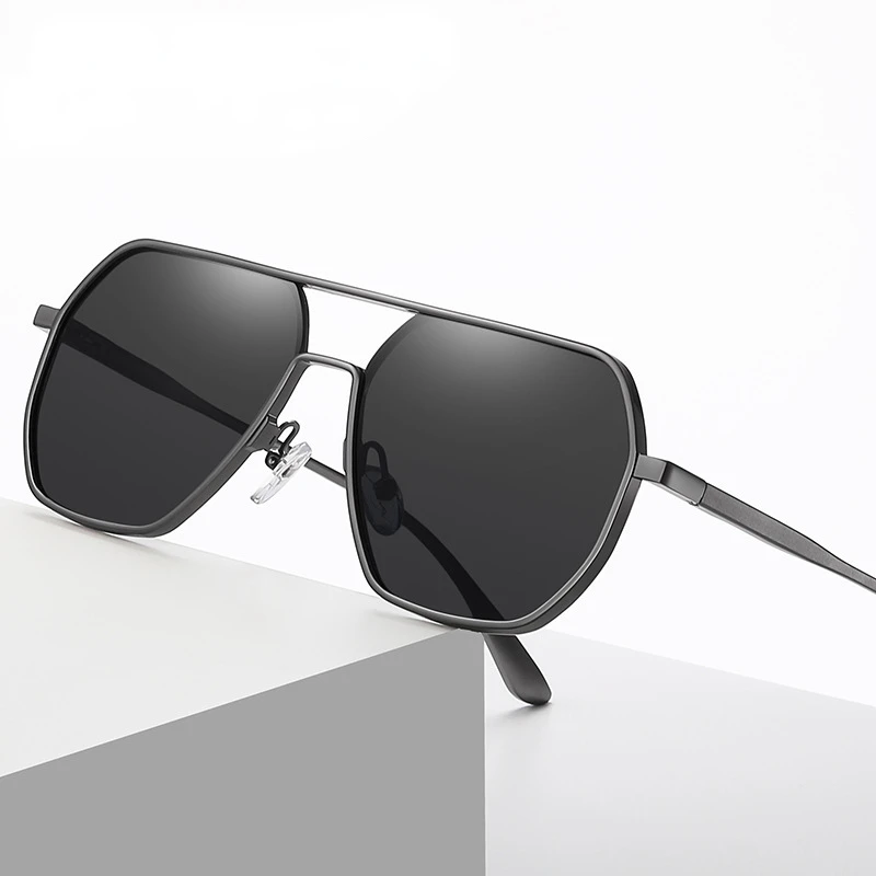 

Солнцезащитные очки в оправе из алюминиево-магниевого сплава для мужчин и женщин