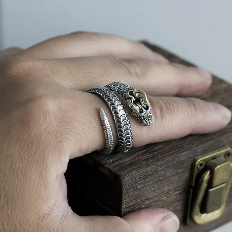 Винтажное кольцо в стиле панк