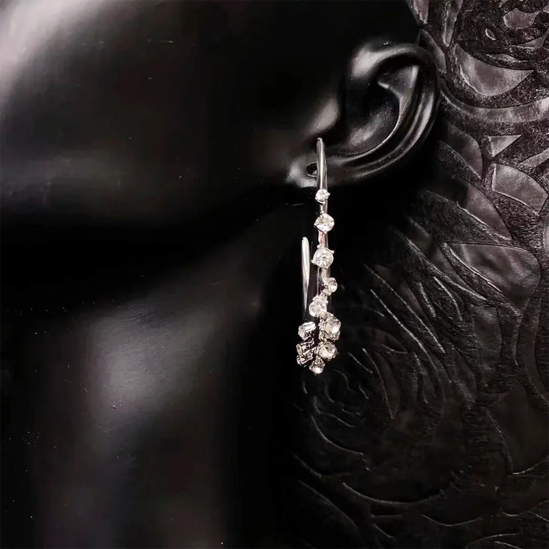 Серьги-кольца с фианитами женские стильные ювелирные украшения в готическом