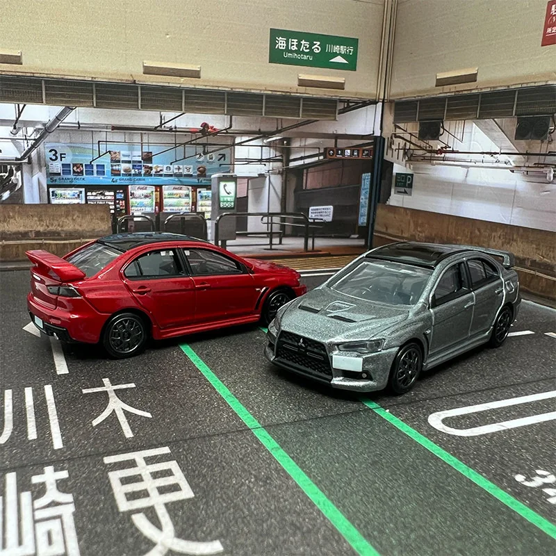 Модель автомобиля Takara TOMY Mitsubishi Lancer Evo X 10