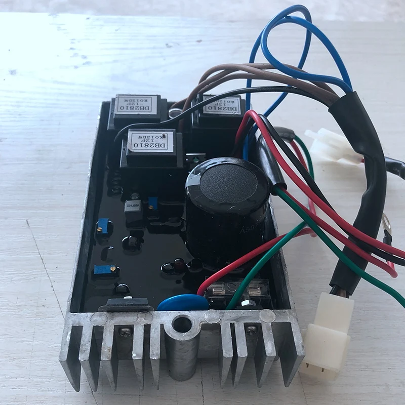 Регулятор напряжения AVR KI-DAVR 150S3 для трехфазного генератора 15 кВт 1 шт.