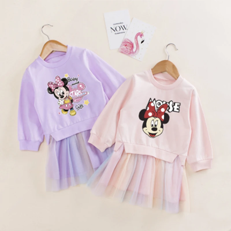 

Платье в радужную сетку с длинным рукавом и Минни Маус