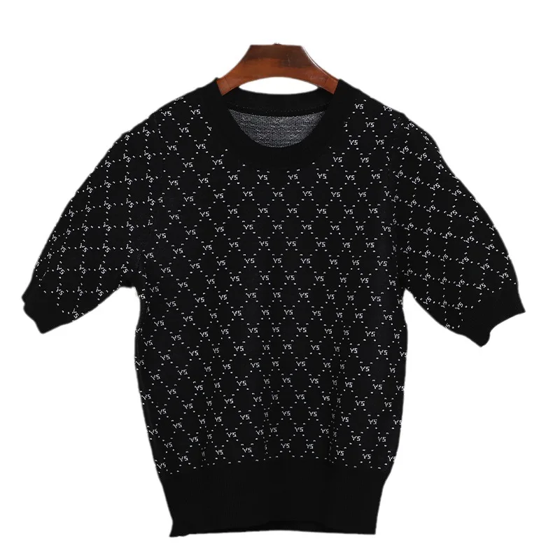 Топ женский тонкий трикотажный с круглым вырезом на весну и осень