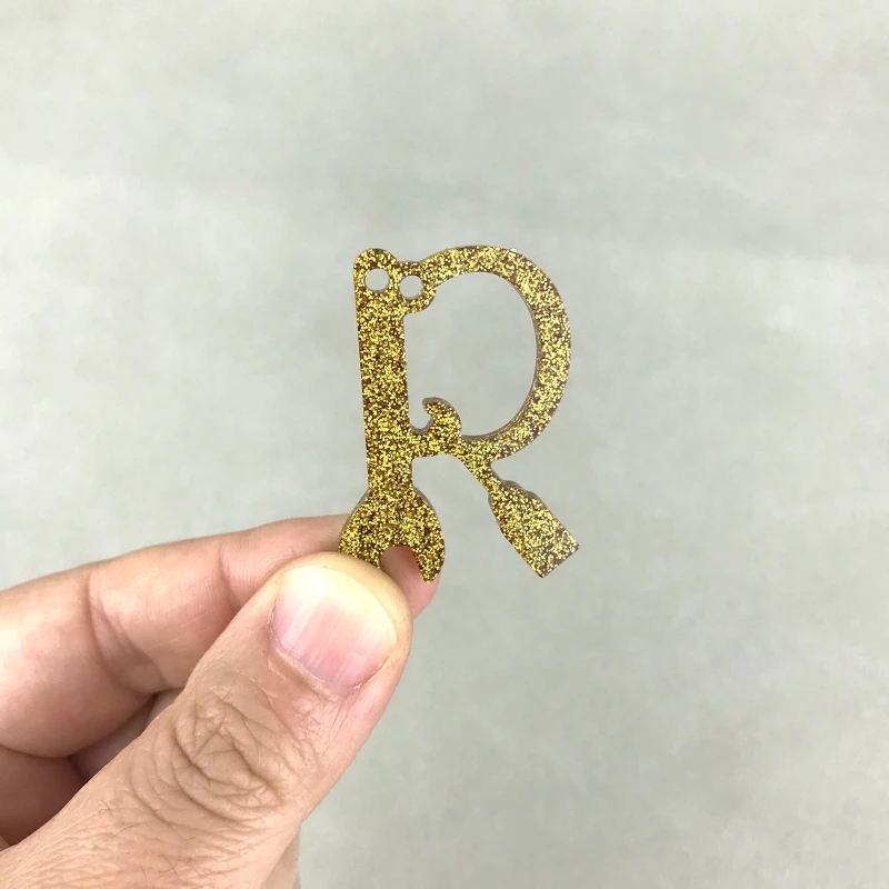 

L21E Tool-shaped Letter Keychain Epoxy Resin Mold with Hole Keyring Pendant Mold