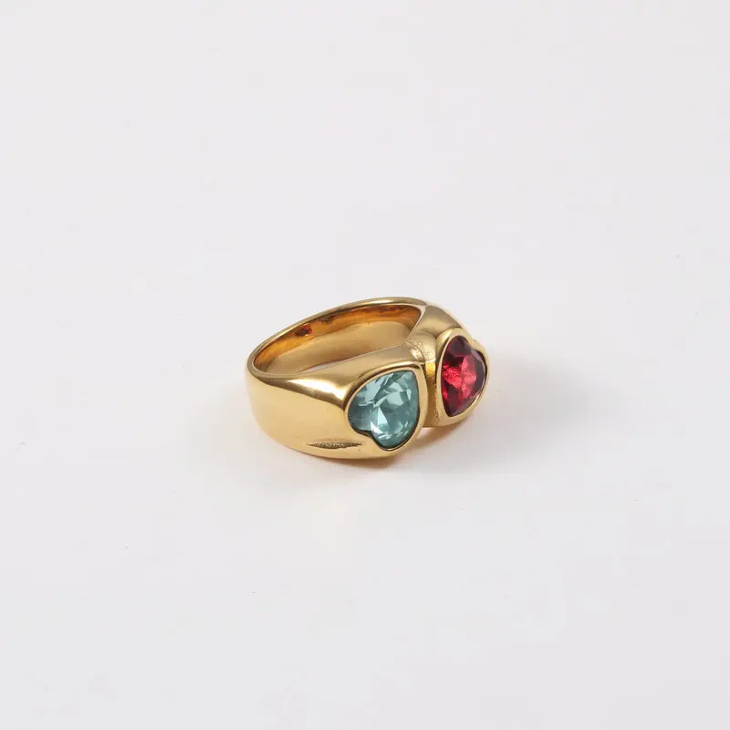 

Two-color Zircon Heart Ring Titanium Steel Plating 18k Gold