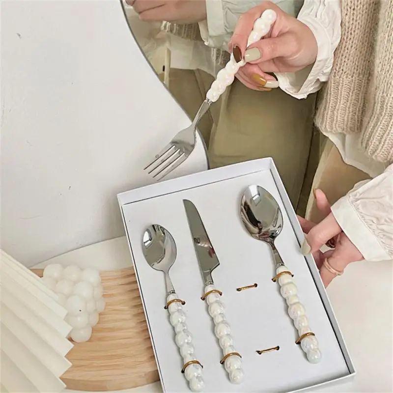 

Easy To Clean Western Tableware Smooth Edge Tableware Set Mirror Polishing Spoon Fork Knife Set