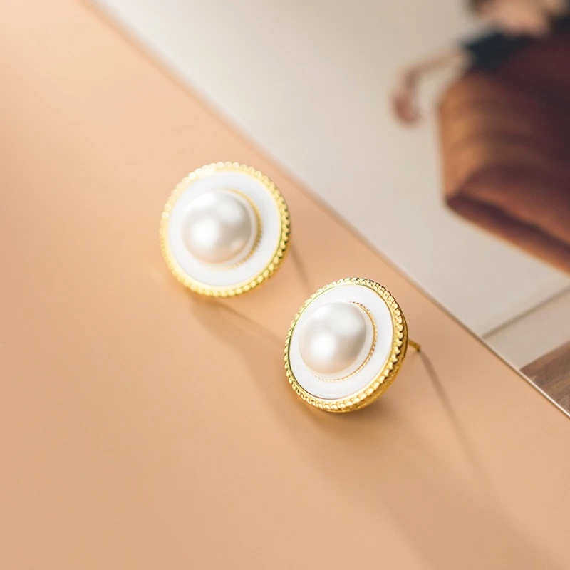 Женские серьги-гвоздики из серебра 925 пробы с жемчугом