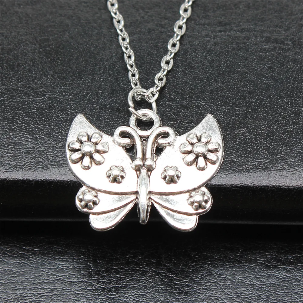 

Simple Fashion Vintage 2 Colors 26x21mm Butterfly Pendant Necklace Jewelry For Women