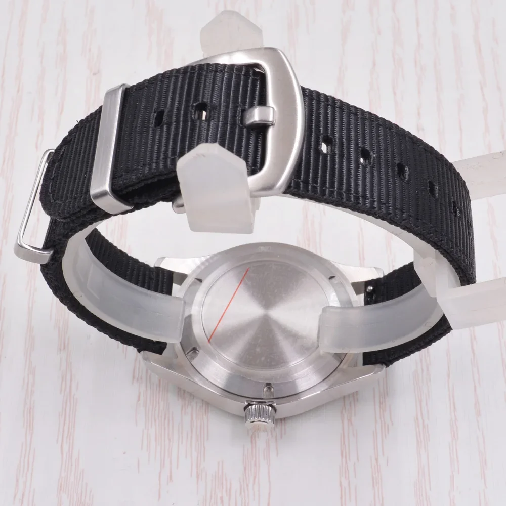 Мужские механические часы с механизмом NH35 39 мм сапфировый корпус из нержавеющей