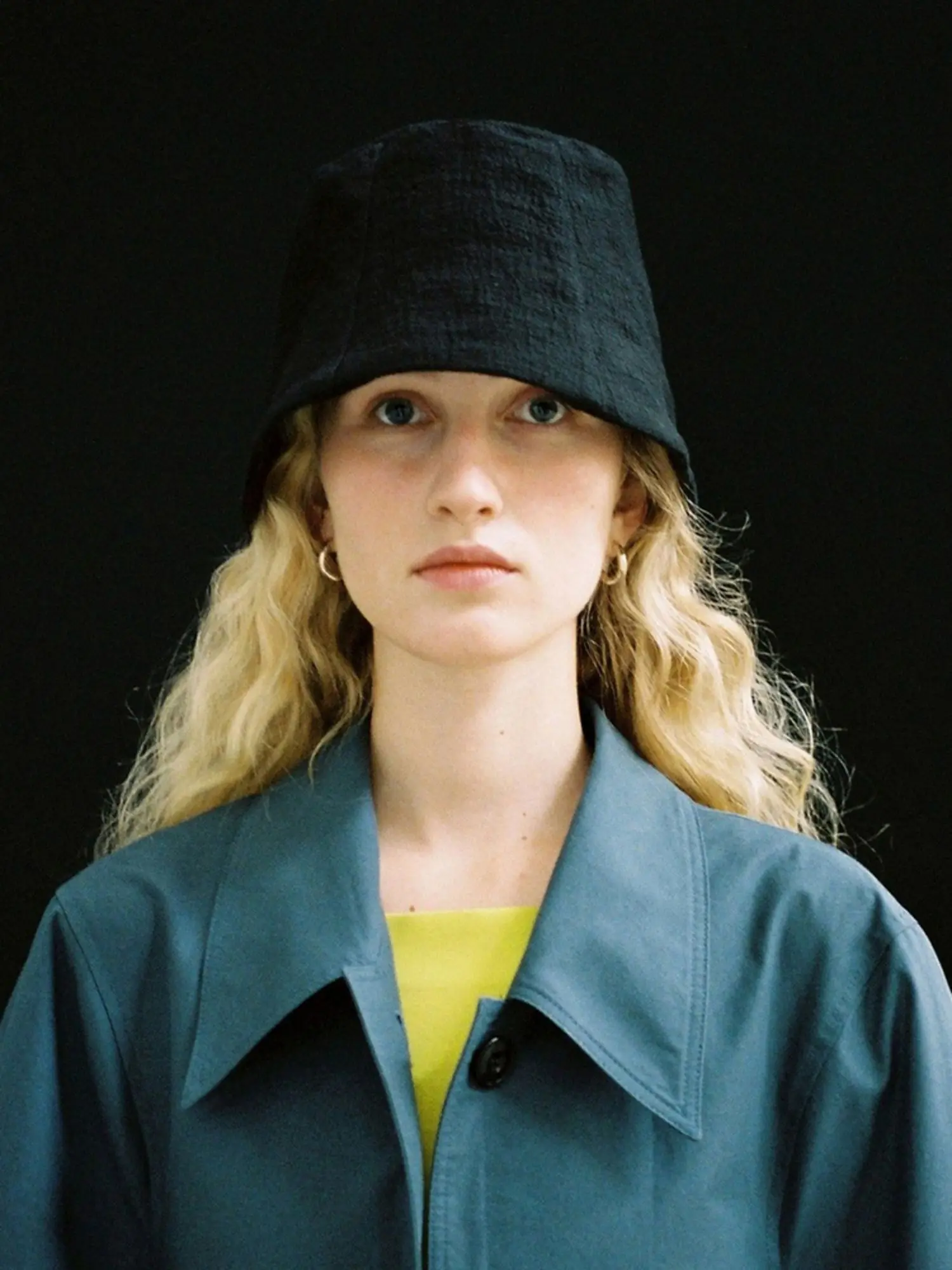 

Женские шапки с вышивкой логотипа однотонные плоские поля дизайнерская модная рыболовная шляпа