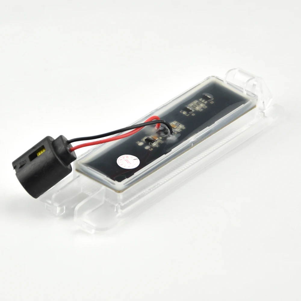 1X лампа для номерного знака DACIA LOGAN 1 2004-2012 SANDERO 2008-2012 RENAULT CLIO II 2 2001-2004