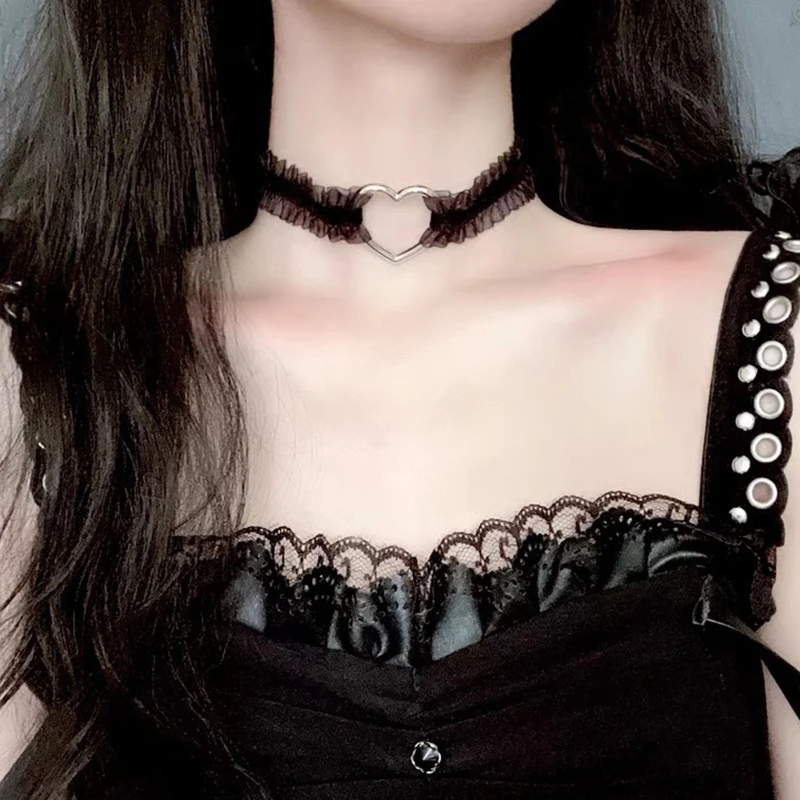 

Fashion Heart Collar Cool Rock Style Steampunk Punk Goth Heart Link Lace Collar Choker Necklace for Women and Girls