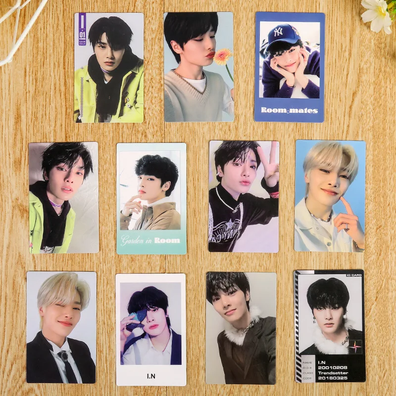 

11Pcs/Set Kpop Stray Kids Group Member Photocards New Album Collection Postcard Lomo Cards for Fans Collection Photo Cards Gift
