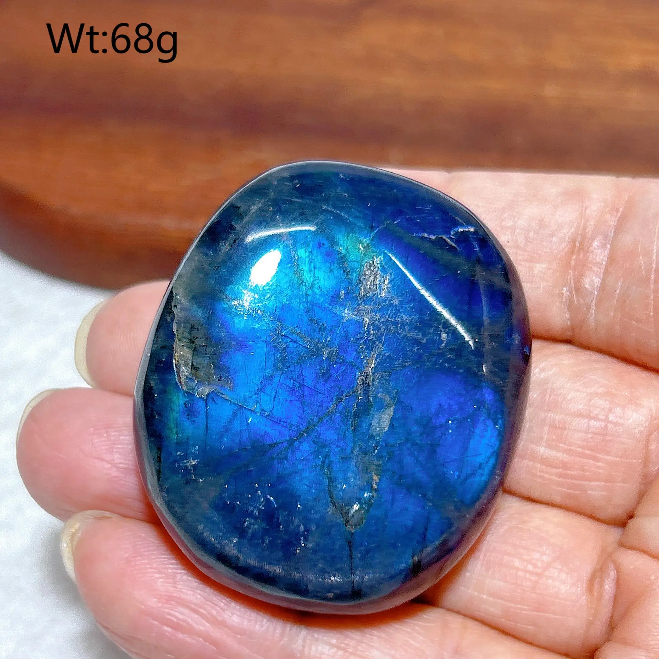 

Полированный лабрадорит, синяя вспышка