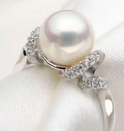 

Natural beautiful Perfect Round AAA 10-11mm Akoya White Pearl Ring