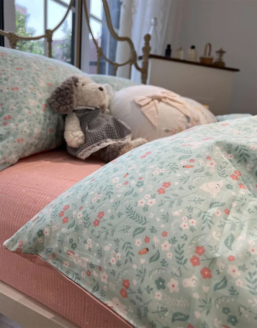 Набор с симпатичным кроликом и цветочным рисунком односпальная двухспальная