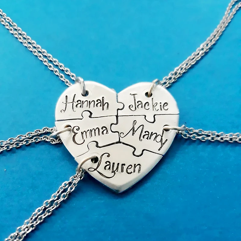 

Multiple Family Members Name Heart Puzzle Piece Necklace Set Personalized Friends Nameplate ID Puzzle Pendant Choker Best Gifts