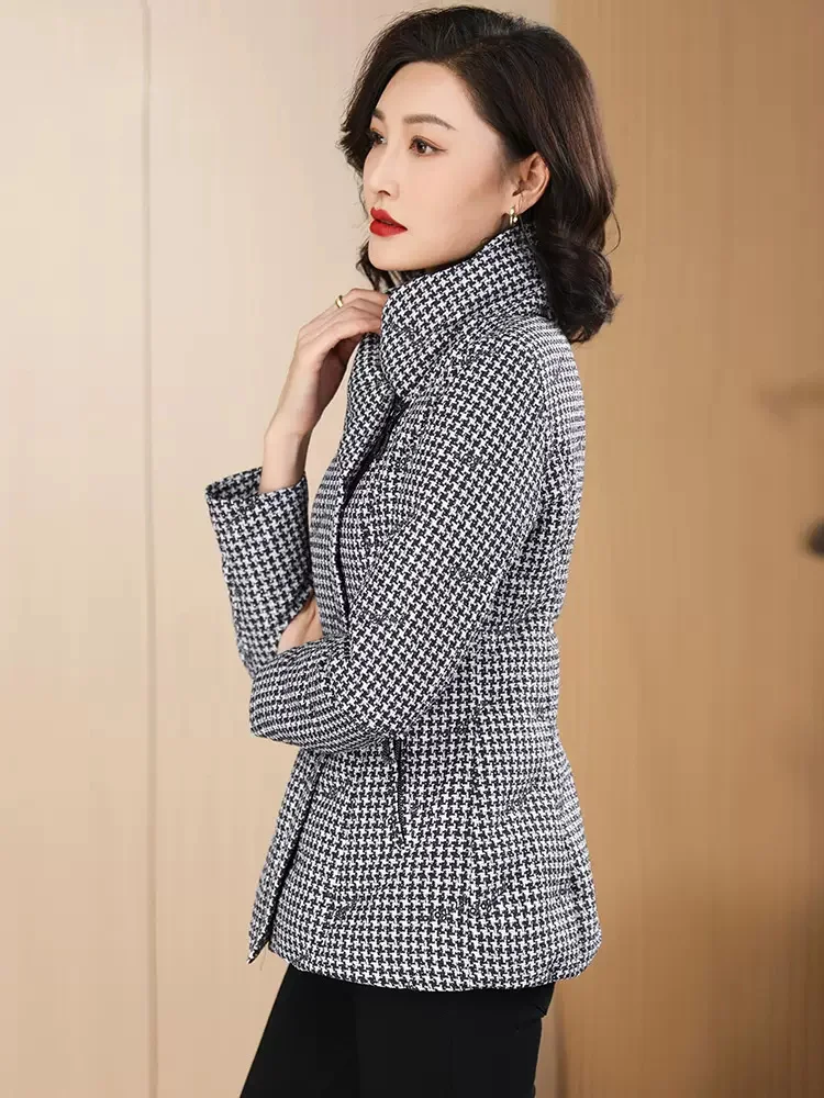New Women Short Down Coat Winter Fashion Elegant Stand Collar Black White Plaid Lightweight Slim Warm White Duck Down Jacket