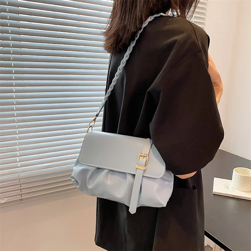 Women Shoulder Bag Leather Messenger Handbag Trend 2023 Fashion Design Soild Color Female Armpit Bag Banquet Bag