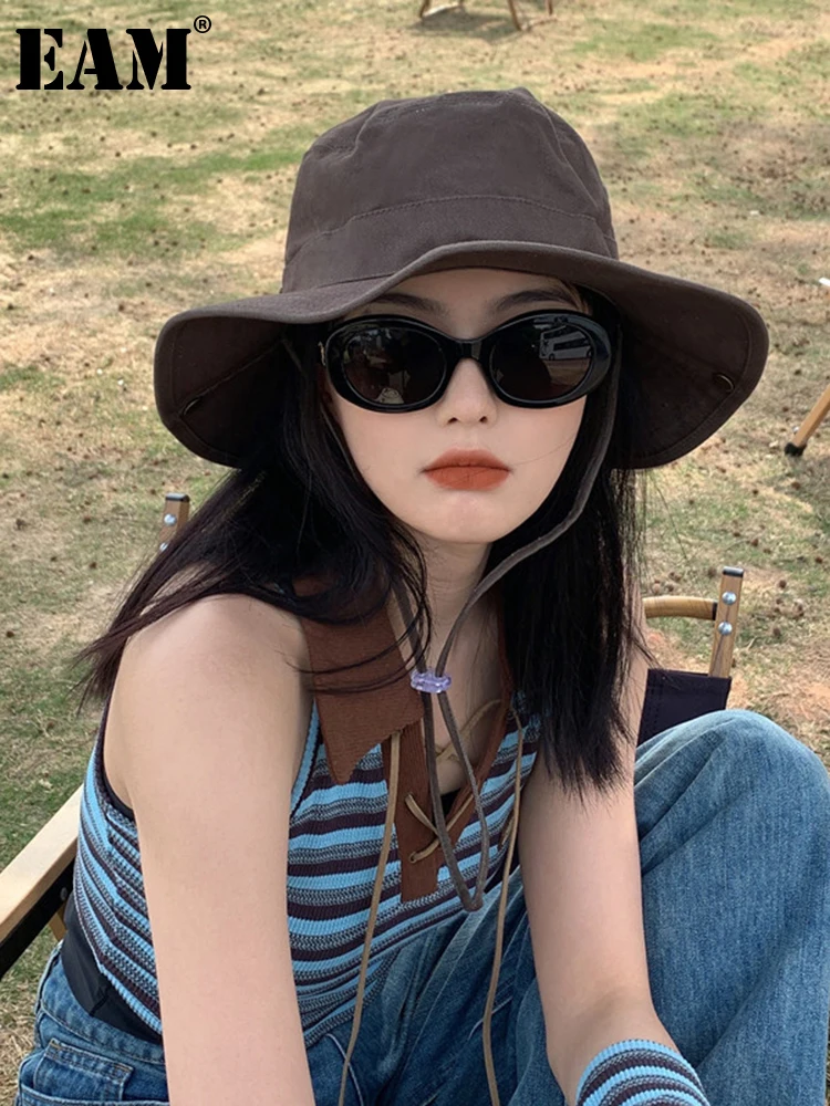 

[EAM] Women Black Brief Shaped Buckle Fishermen Hat New Round Dome Temperament Fashion Tide All-match Spring Autumn 2022 1DE7431