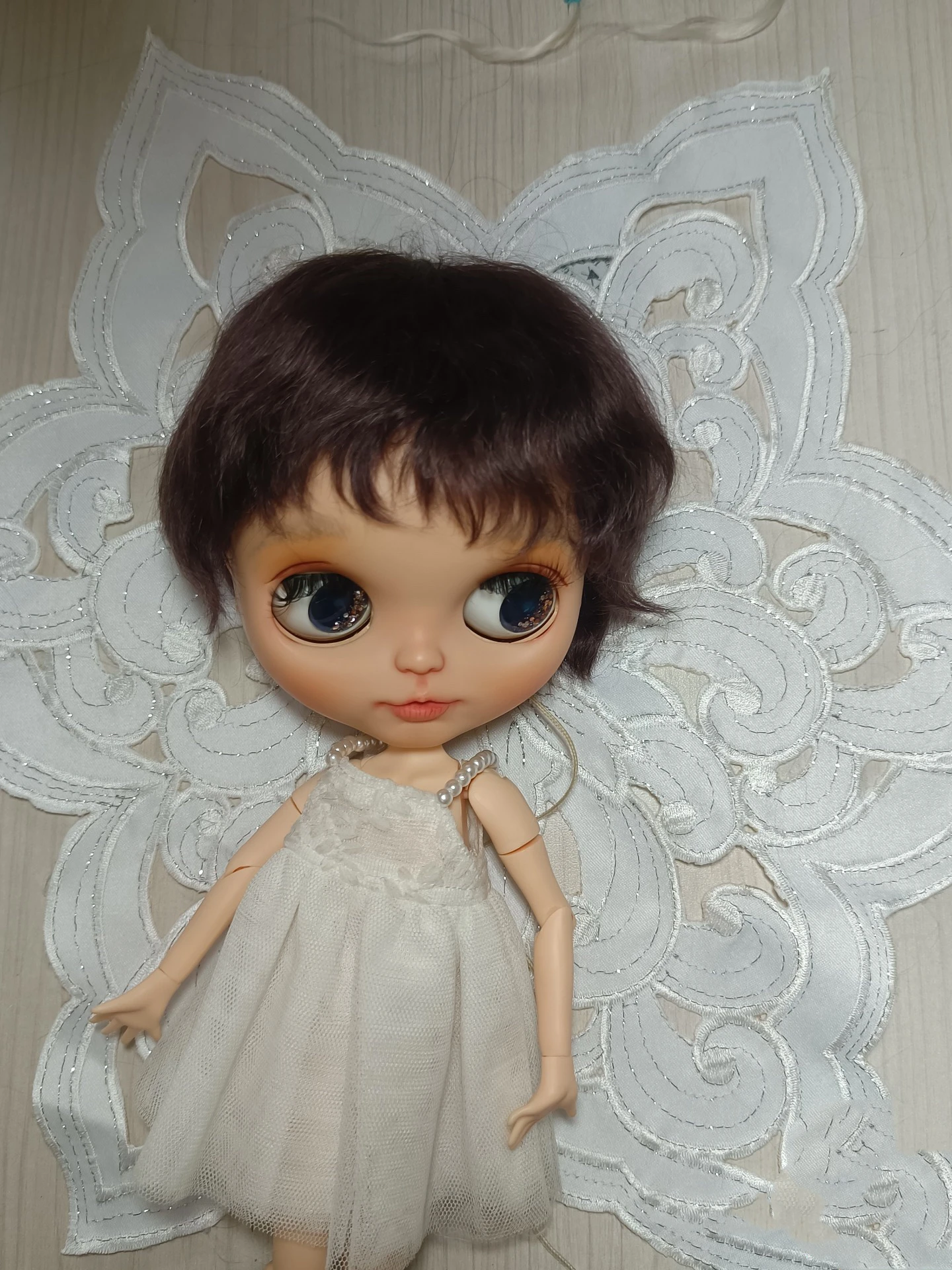 

BJD Blythe wig Russia Mohair chocolate Short hair for boys and girls Fit 9-10inch head circumference Qbaby