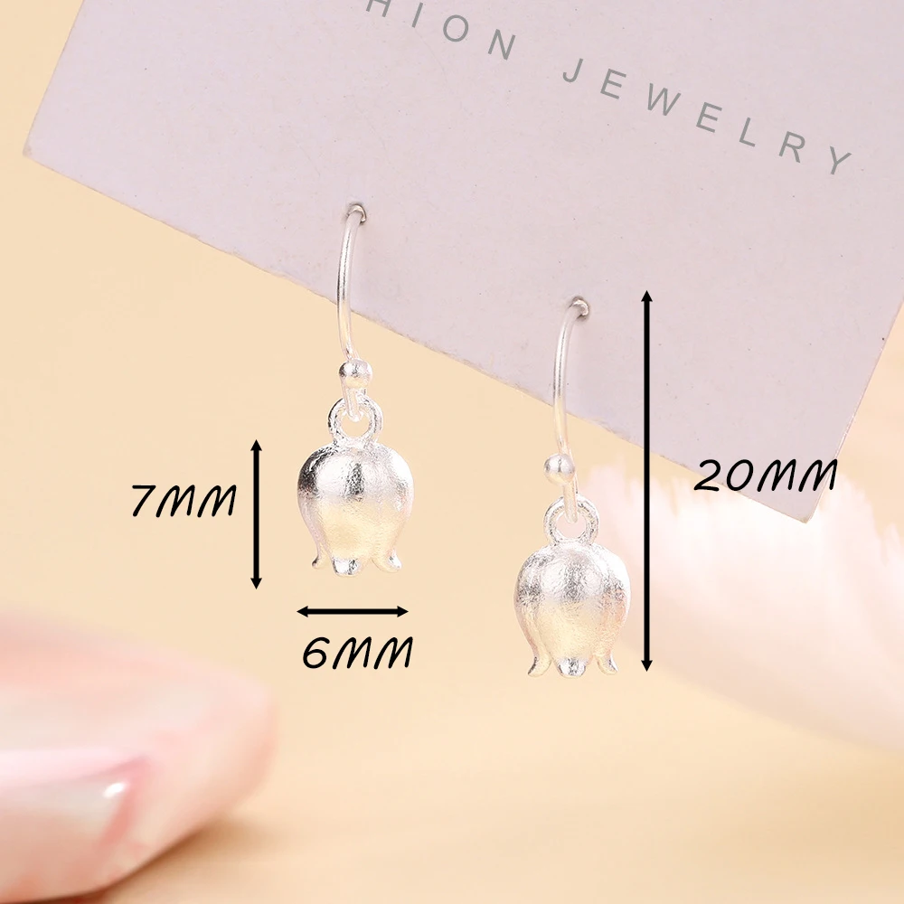 Серьги-гвоздики женские матовые из серебра 925 пробы с цветком орхидеи