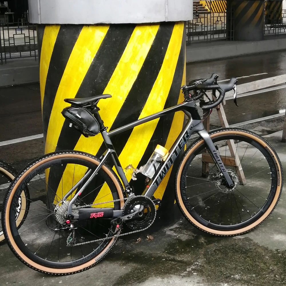 Cheap Aero Design Carbon Fiber Gravel Bike 700*40C Tire 22/24 Speed Off-road Black Gray Color Disc Brake Road Bicycles