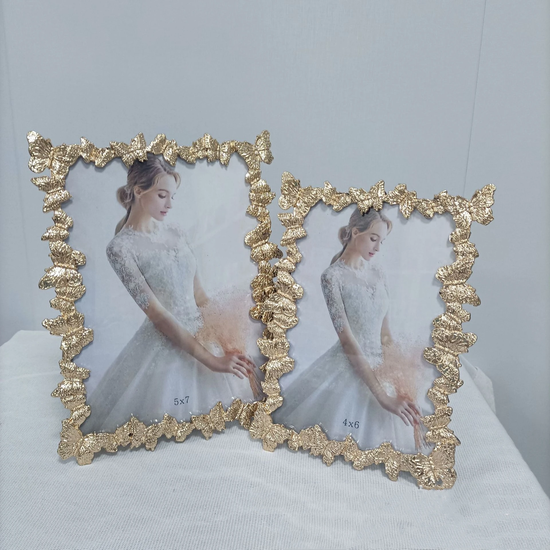 Современная простая металлическая фоторамка