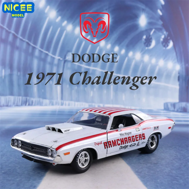 

1:24 1971 Dodge Challenger R/T High Simulation Diecast Car Metal Alloy Model Car Children's toys collection gifts P46