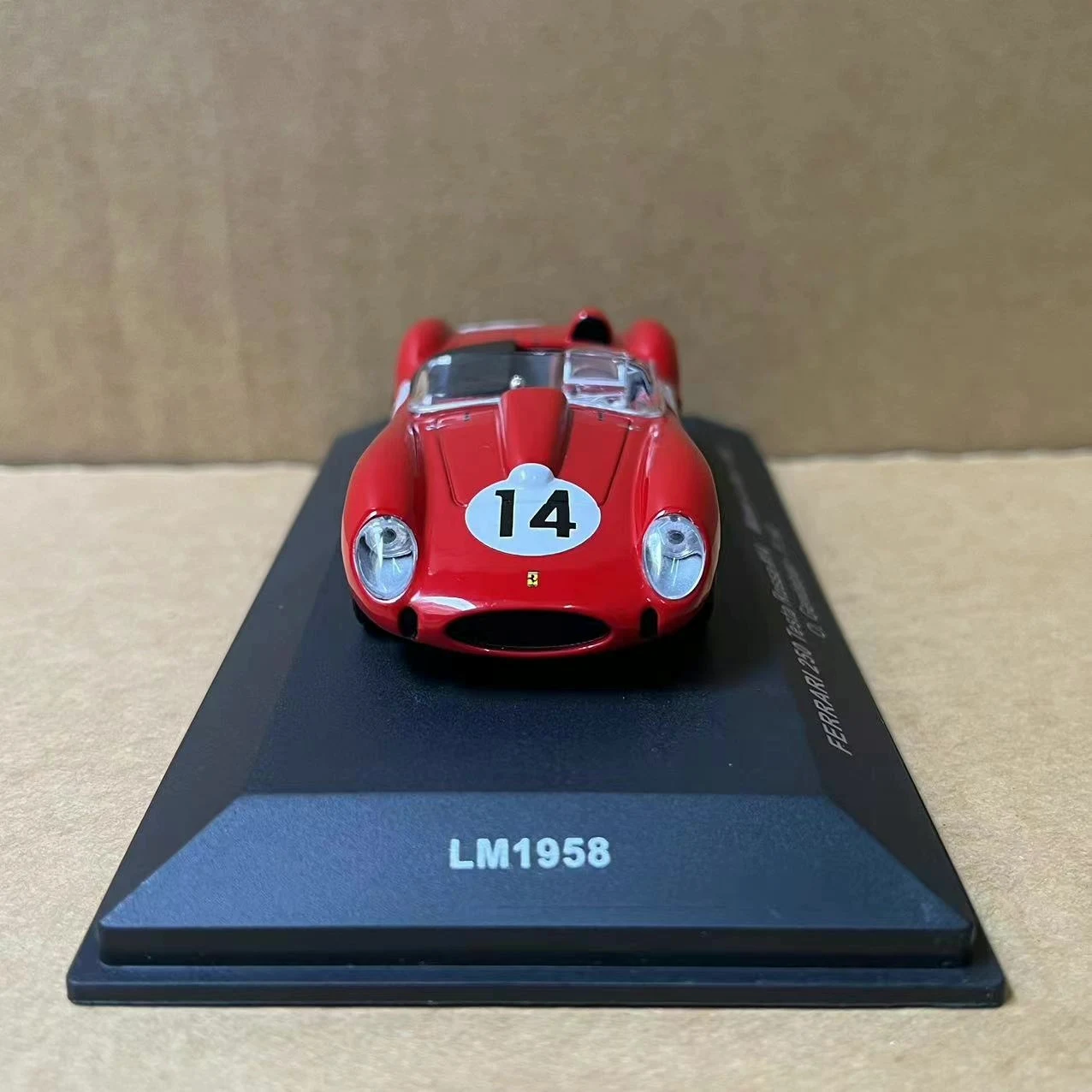Фото Модель IXO 1/43 масштаба 250 TEST ROSSA #   14 1958 Гоночный автомобиль 1Z из сплава, модель №4