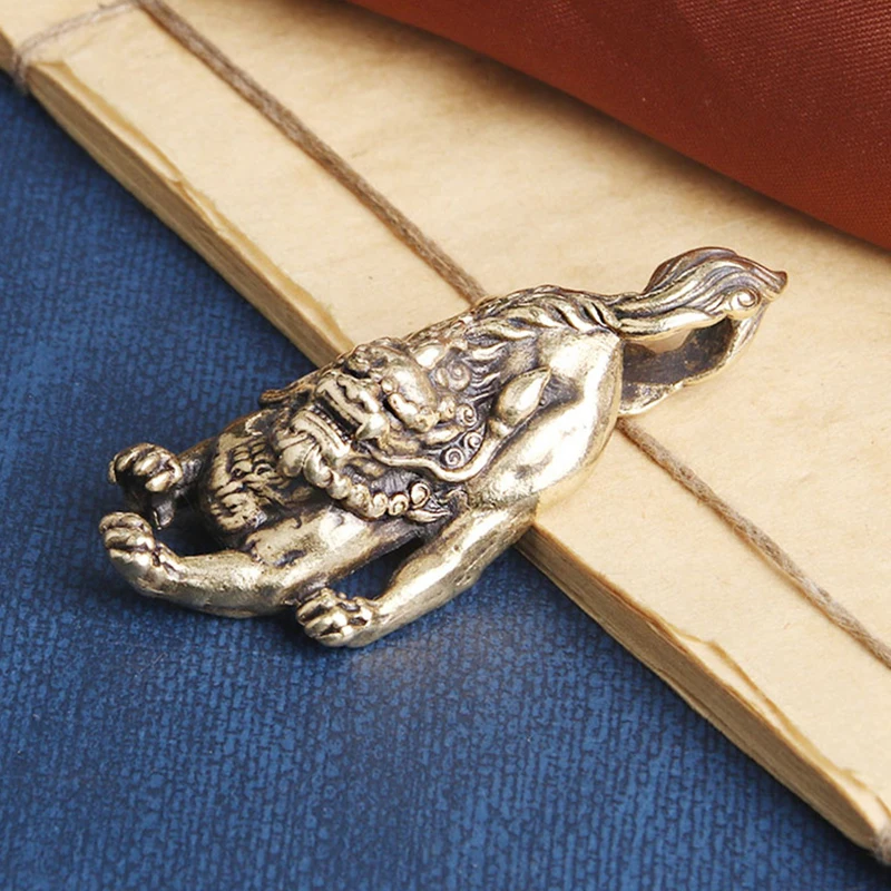 

3D Mini Tiger Amulet Casting Animal Figurine Decoration Retro Metal Sculpture Home Office Desktop Collect Ornaments Gift