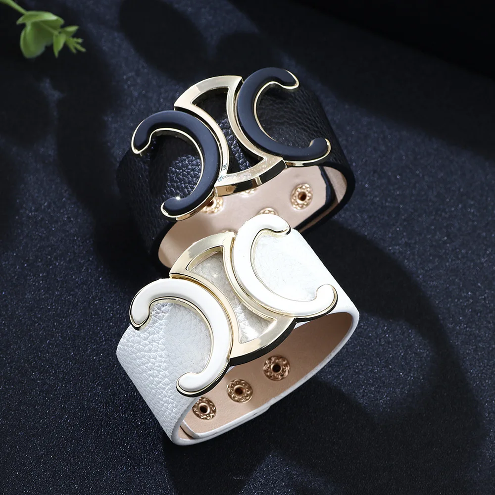 

Fashion Women's Bracelet Metal Buckle Oil Dripping PU Leather Lovers Bracelet Simple Classic Female Bracelet Gift Jewelry