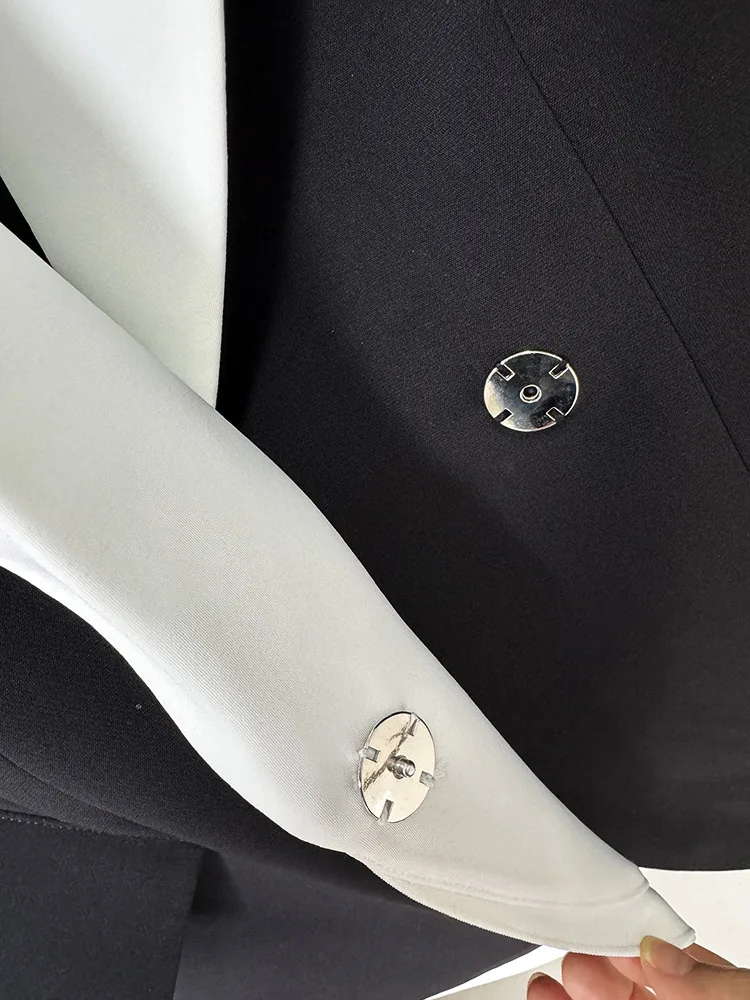 Бренд 2024 дизайнерская черная короткая куртка женская цветная с одной золотой