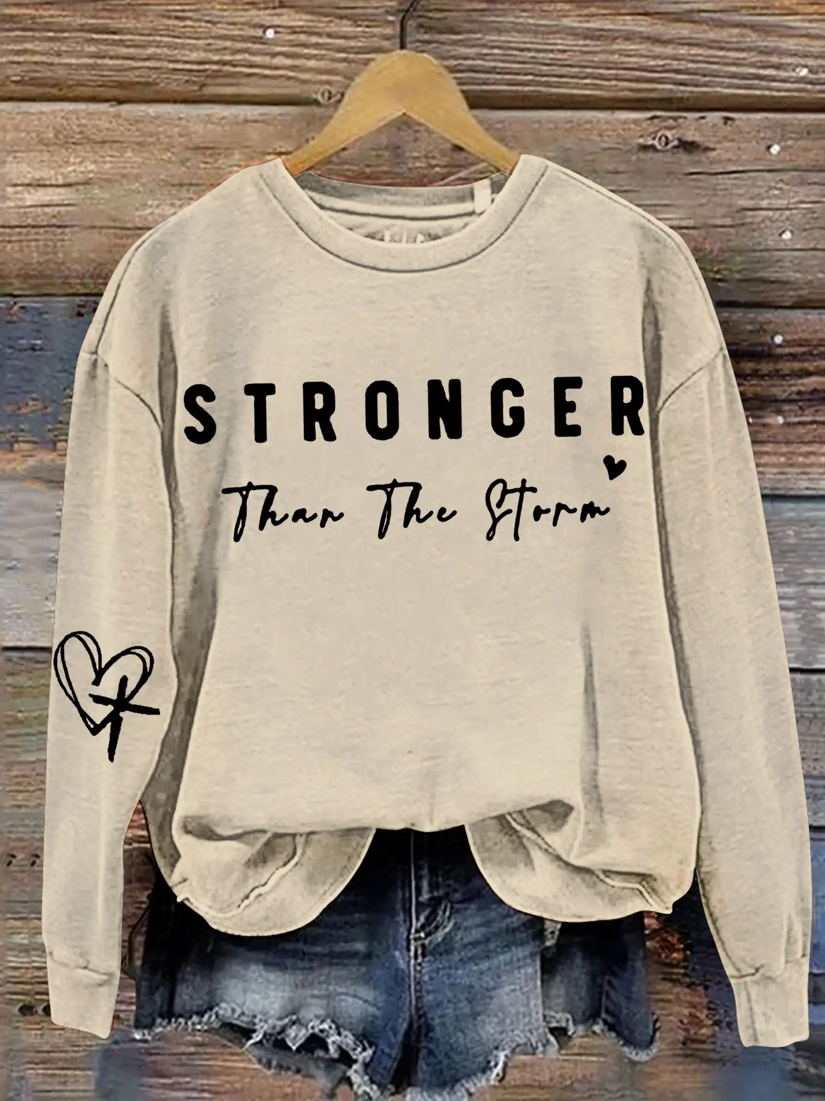 Женская хлопковая толстовка с длинным рукавом и принтом надписи крепче чем сорм