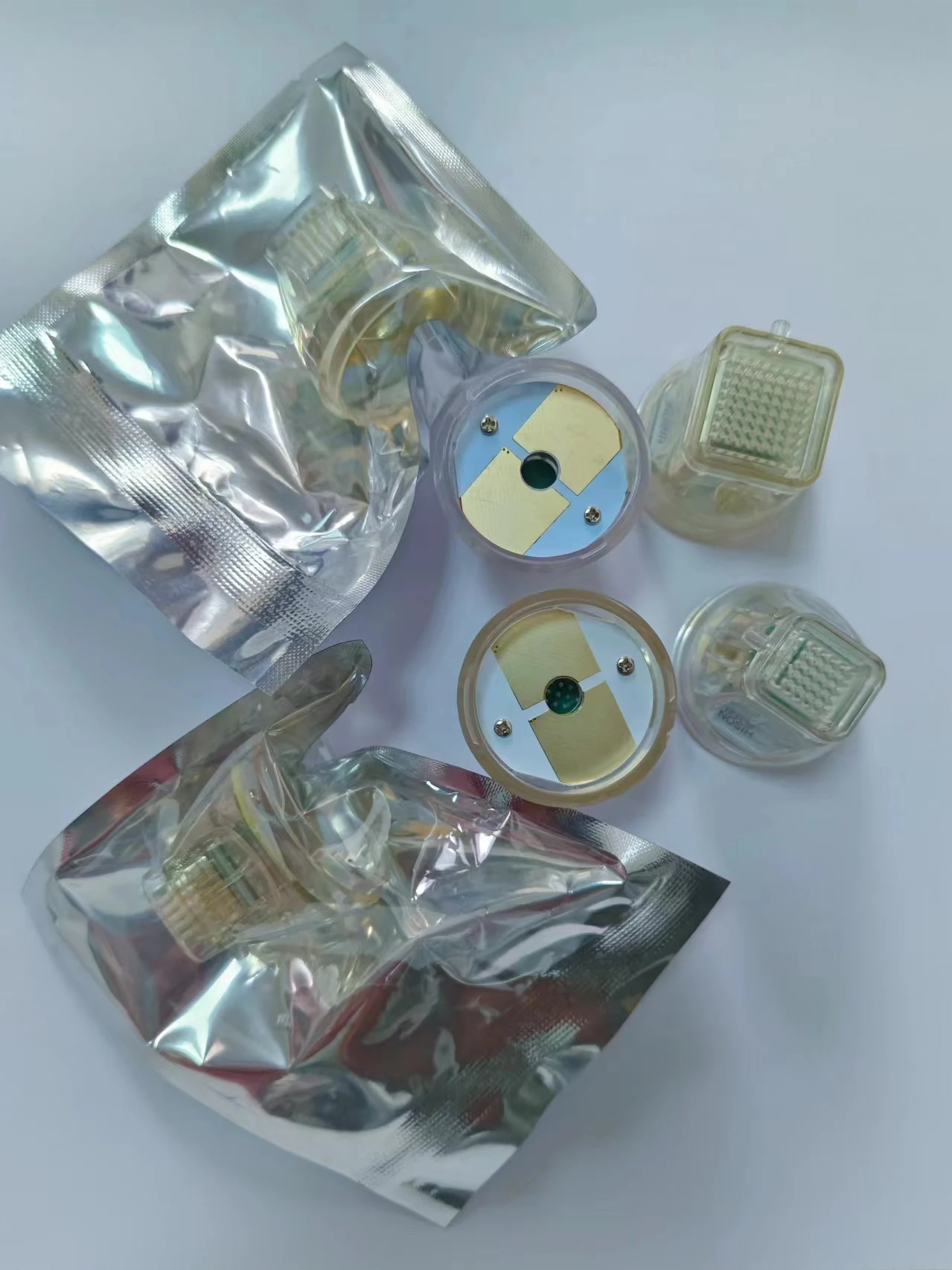 Одноразовый радиочастотный микронизирующий картридж с золотым покрытием 10/25/64