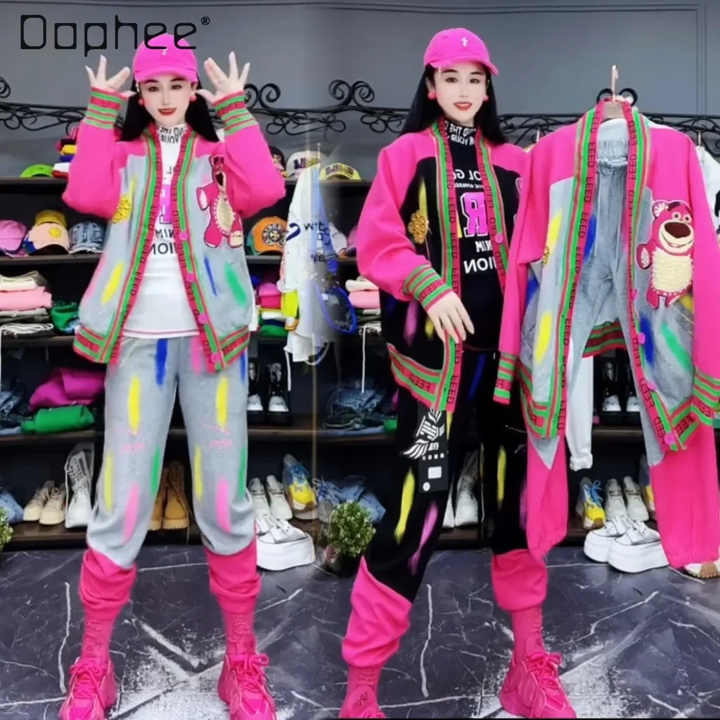 

Пальто женское контрастное с вышивкой бисером, осень 2023