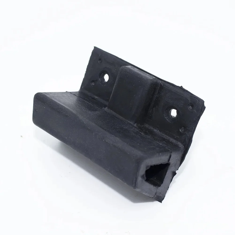 Фото Для Ford Focus II Hatchback задний упор багажника 2N11N40452BB для поддержки крышки багажника и снижения шума. №5
