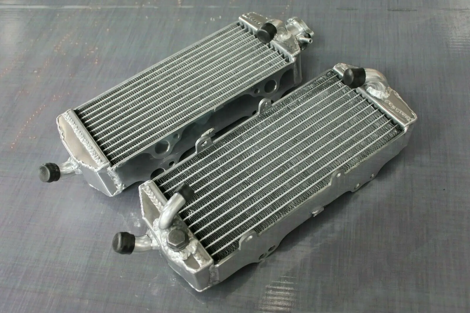 

Алюминиевый радиатор для 2003-2007 KTM 400 MXC EXC / 450 MXC EXC / 525 MXC EXC