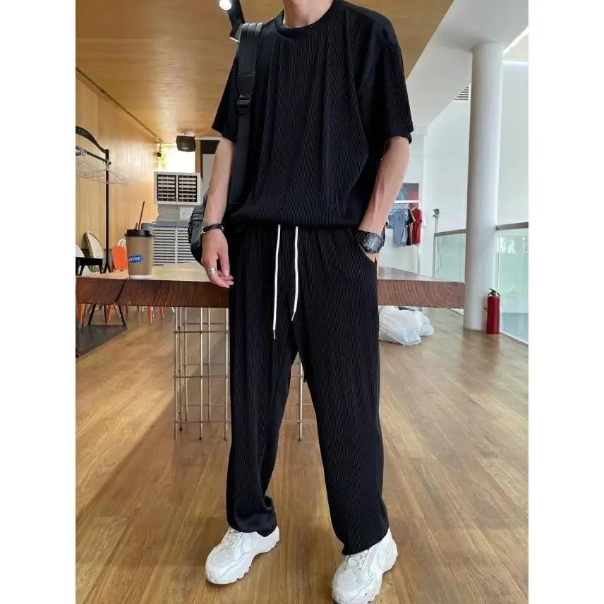 

Summer Men's Korean Fashion Loose Silk Tracksuits Elastic Breathable Comfortable Thin Ruffled T-shirt + Pants Two Piece Set Suit