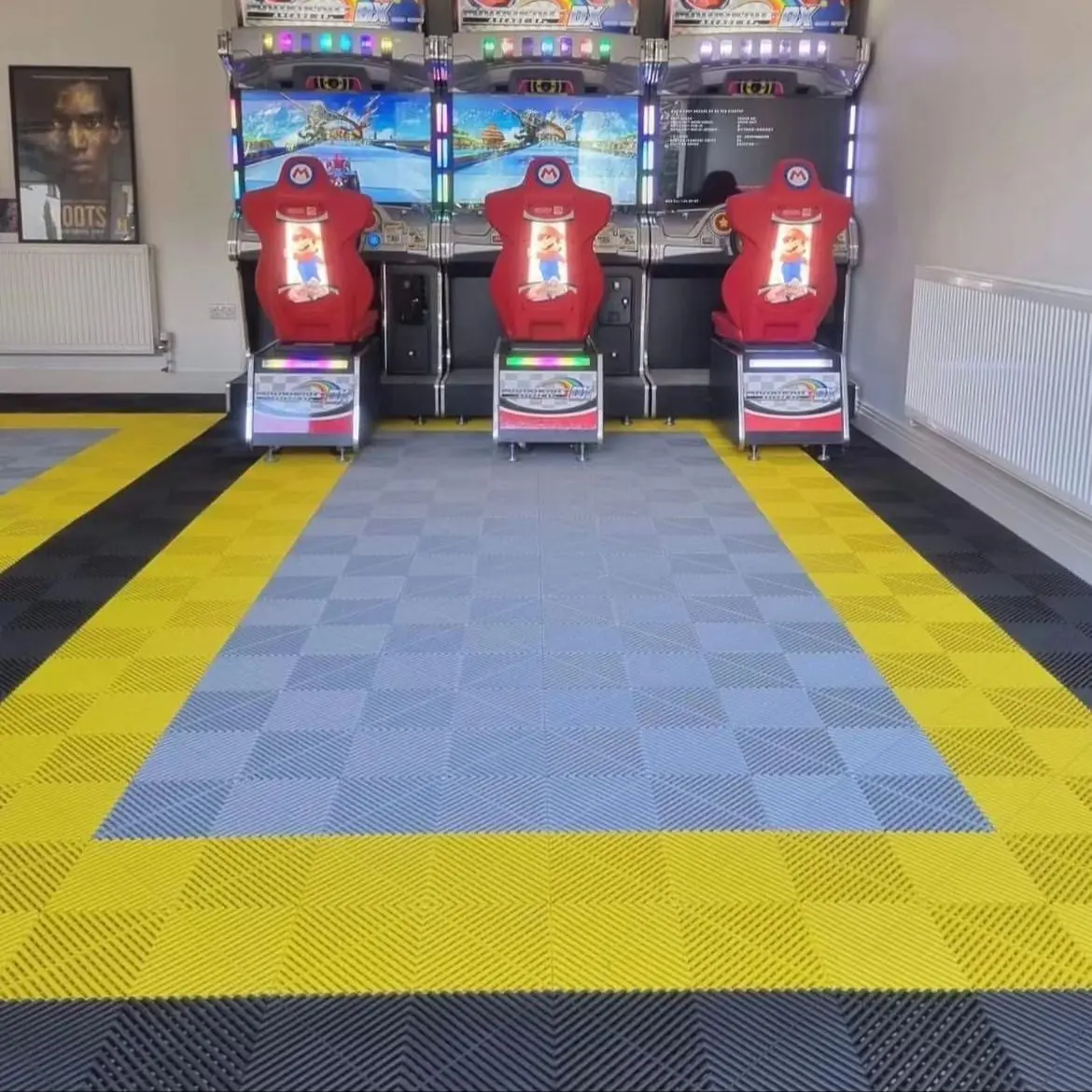 

Garage Floor Tiles Plastic Modular Interlocking Car Detailing Workshop Flooring 400x400 MM Drainage Floor Mats