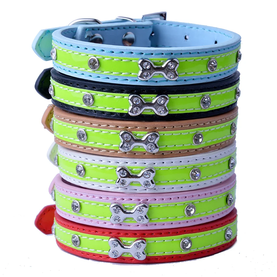 Оптовые изделия для маленьких собак и кошек - ошейник из искусственной кожи с дизайнерскими камнями.