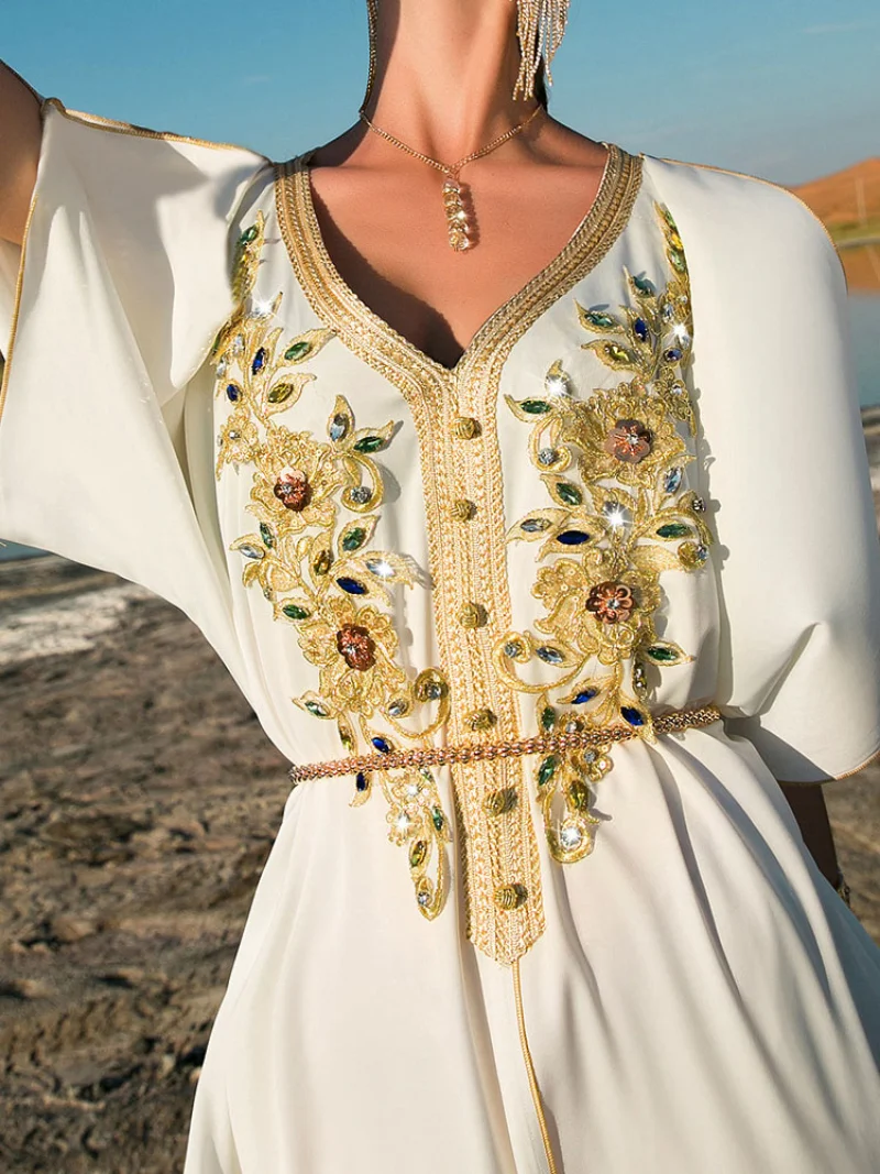 White Evening Dresses Moroccan Caftan Women Golden Trim Handsewn Rhinestones Luxury Abaya Muslim Bridal Gowns Gulf Jalabiya